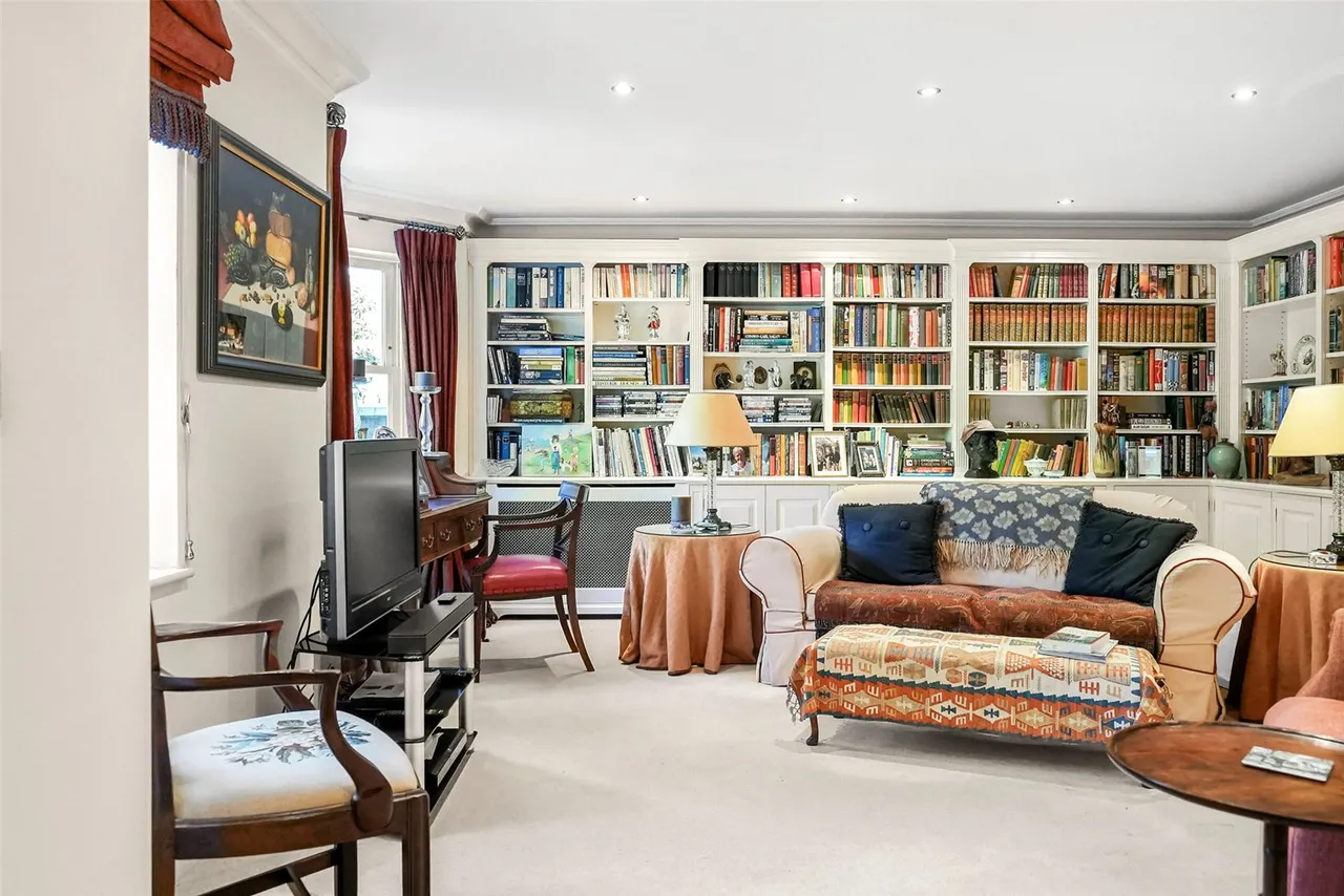 Cromwell Road, Teddington, TW11 9EN, photo 8