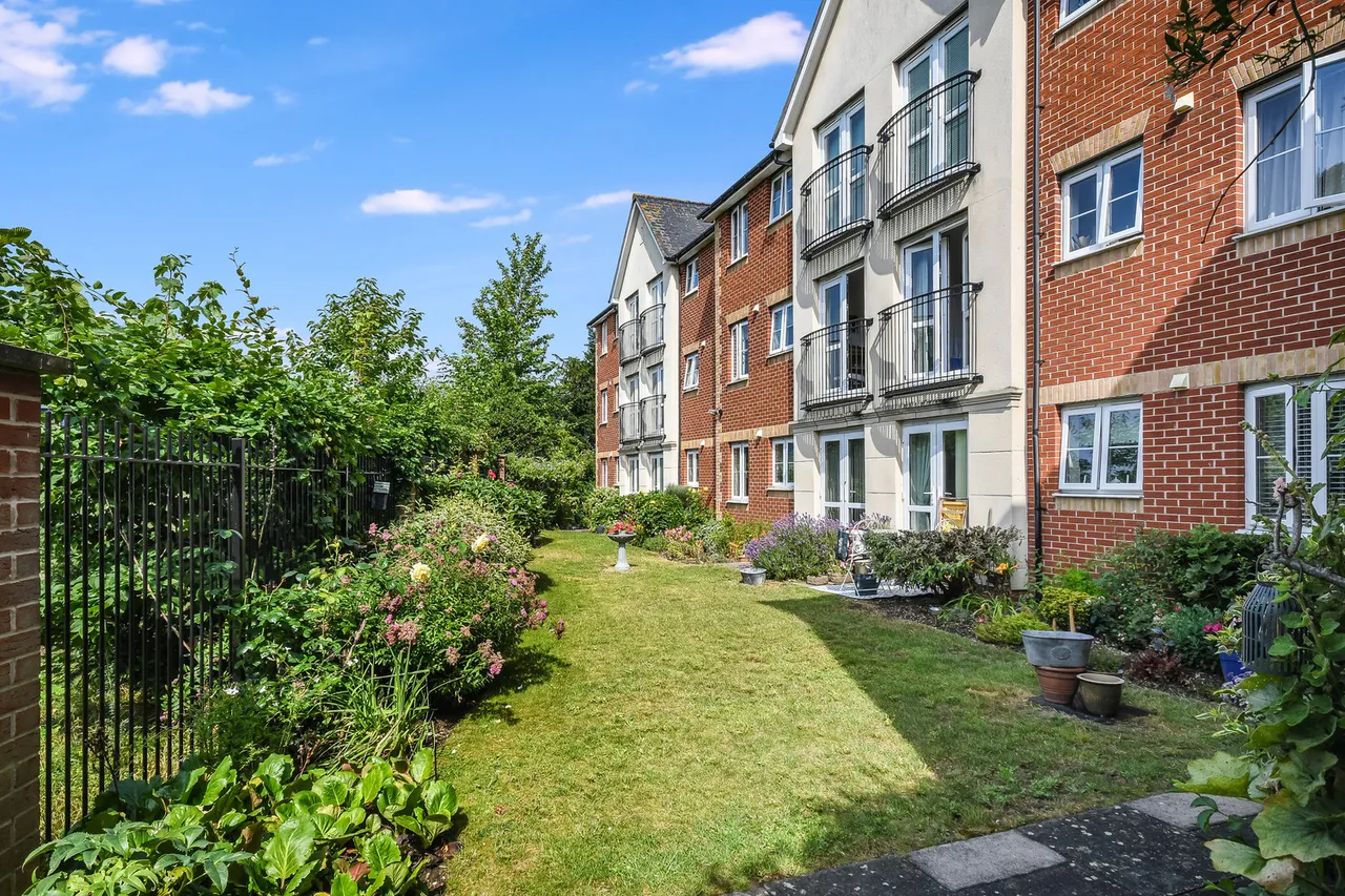 Flat 33 Chancellor Court, Broomfield Road, Chelmsford, Essex, CM1 1RY, photo 12