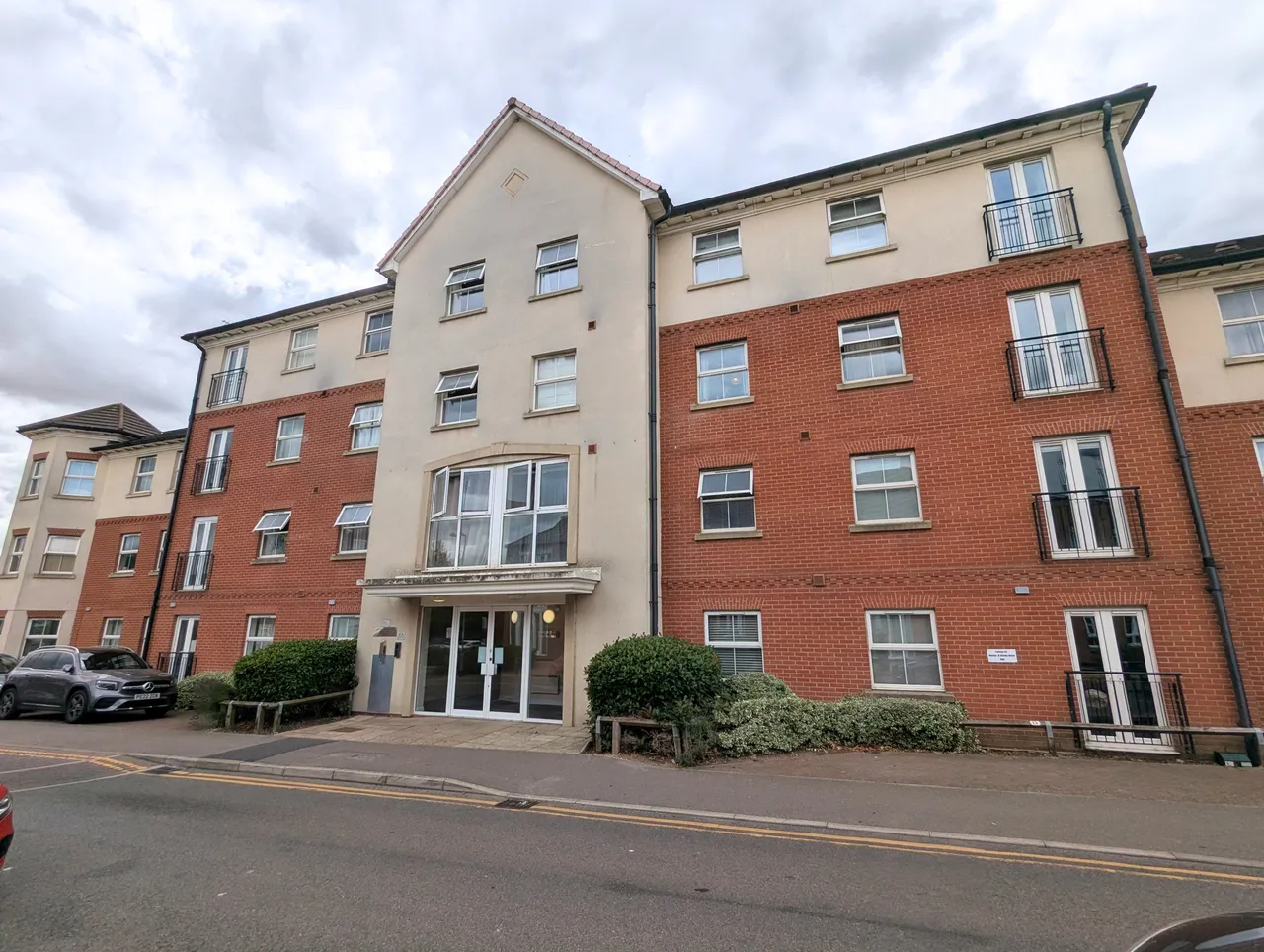 2 bed flat to rent — Olsen Rise, Bunkers Hill, Lincoln, LN2