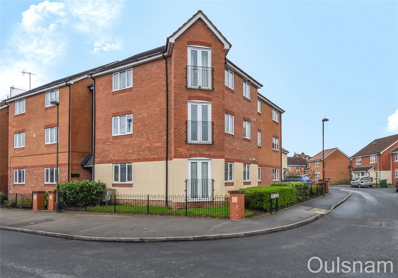 2 bed flat for sale — Garrington Road, Bromsgrove, Worcestershire, B60 3GF