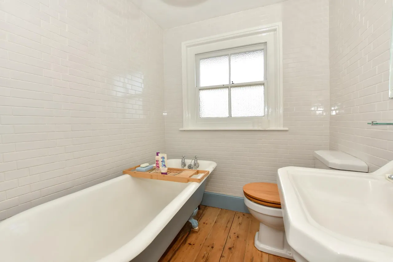 Gore Road, Eastry, CT13, photo 9