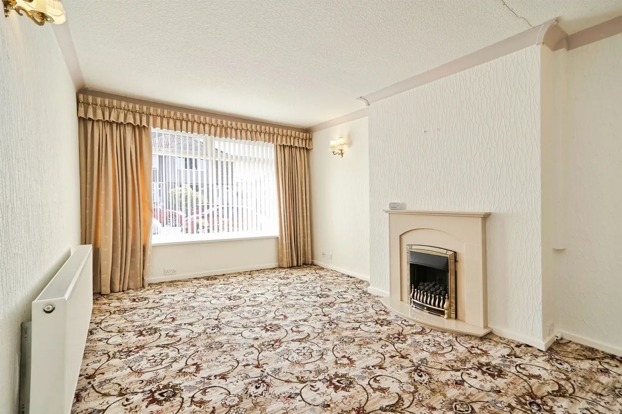 Moor Drive, Oakworth, Keighley, photo 4