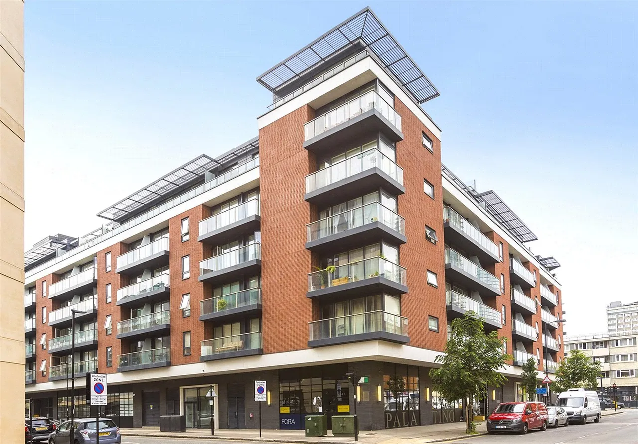 2 bed flat for sale, Central Street, London, EC1V