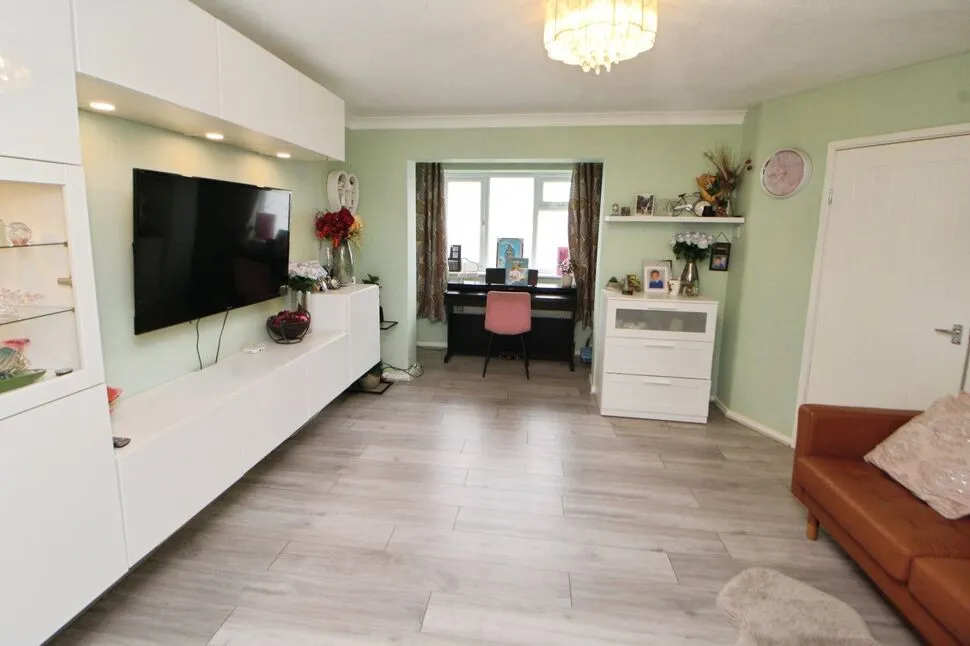 The Croft, Hadfield, Derbyshire, SK13, photo 8