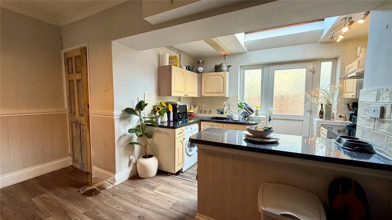 Stowers Row, Martock, TA12, photo 4