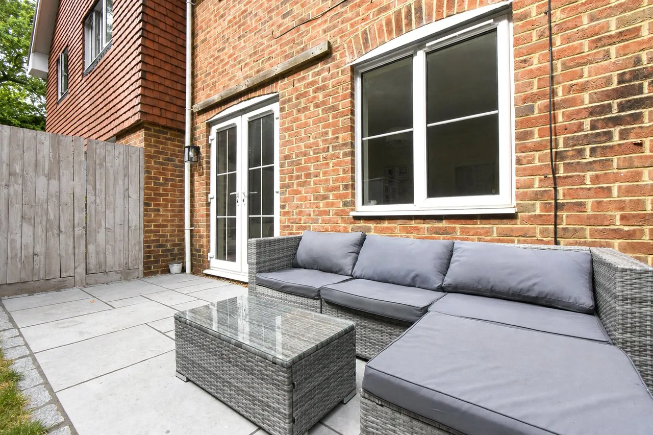 Kingsbridge End, Hook, Hampshire, RG27 9QQ, photo 11