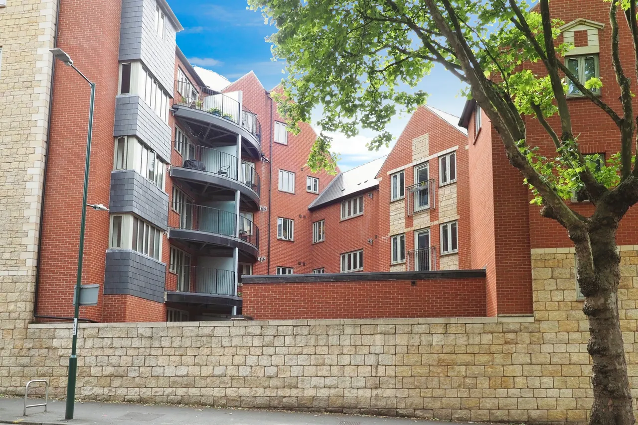 Barrack Lane, Nottingham, NG7, photo 15