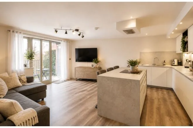 Barrack Lane, Nottingham, NG7, photo 4