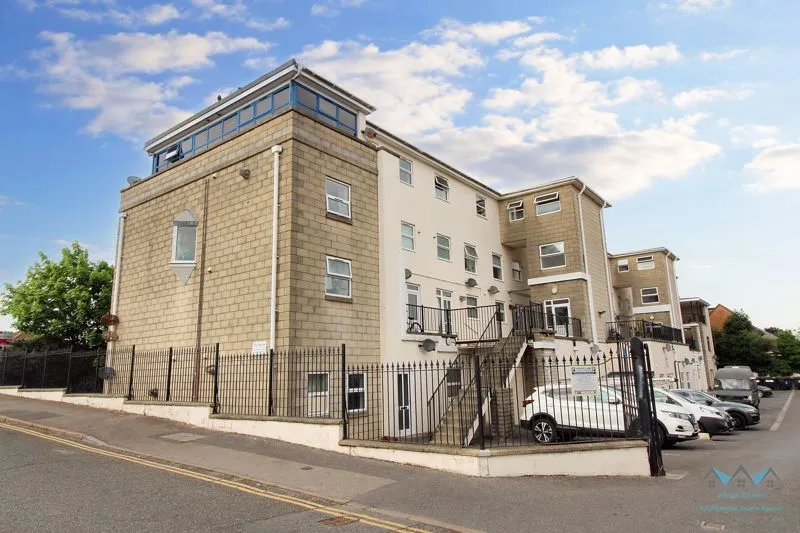 Parkstone, Poole BH12 4LS, photo 6