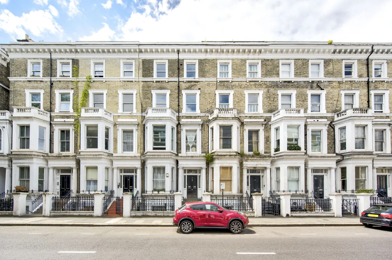 First Floor, 18 Finborough Road, London, photo 9