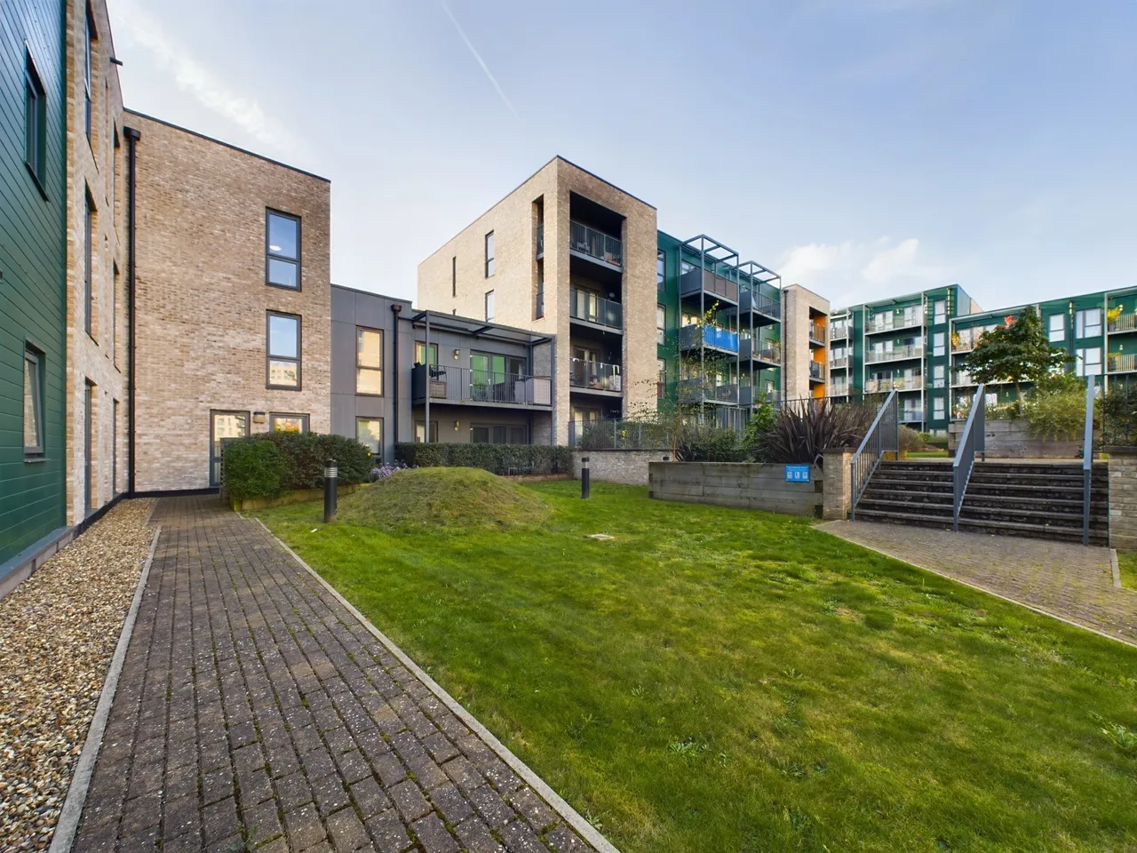 Guardian Avenue, London, NW9, photo 16