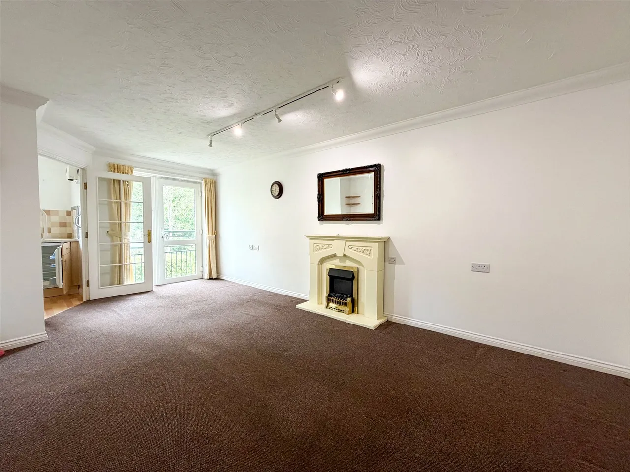 Station Road, Addlestone, KT15, photo 3