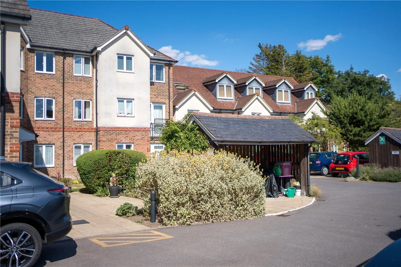 Station Road, Addlestone, KT15, photo 9