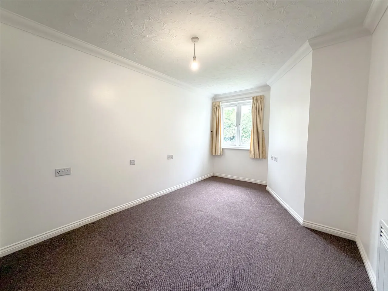 Station Road, Addlestone, KT15, photo 5