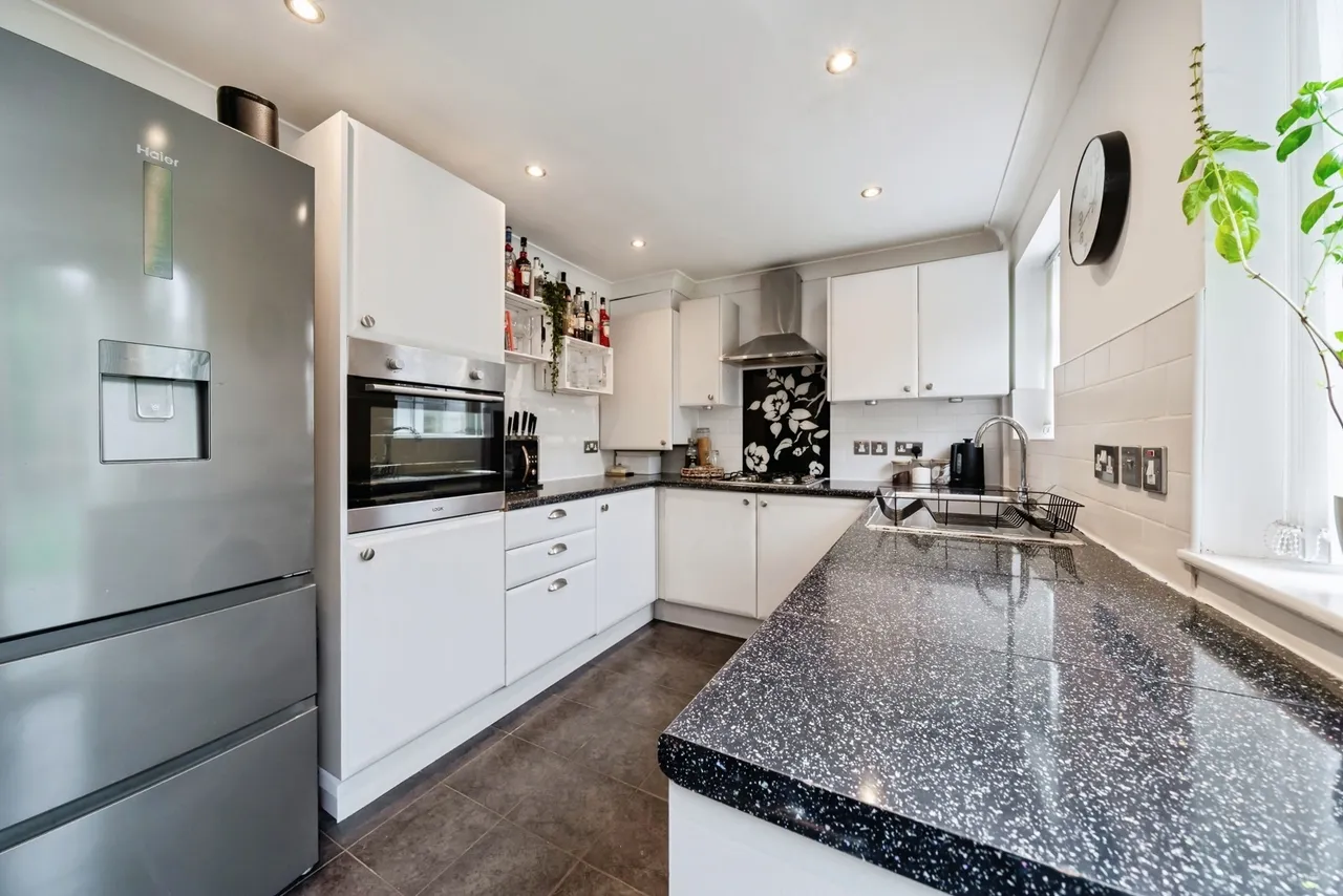 Dove Close, Birchwood, WA3, photo 2