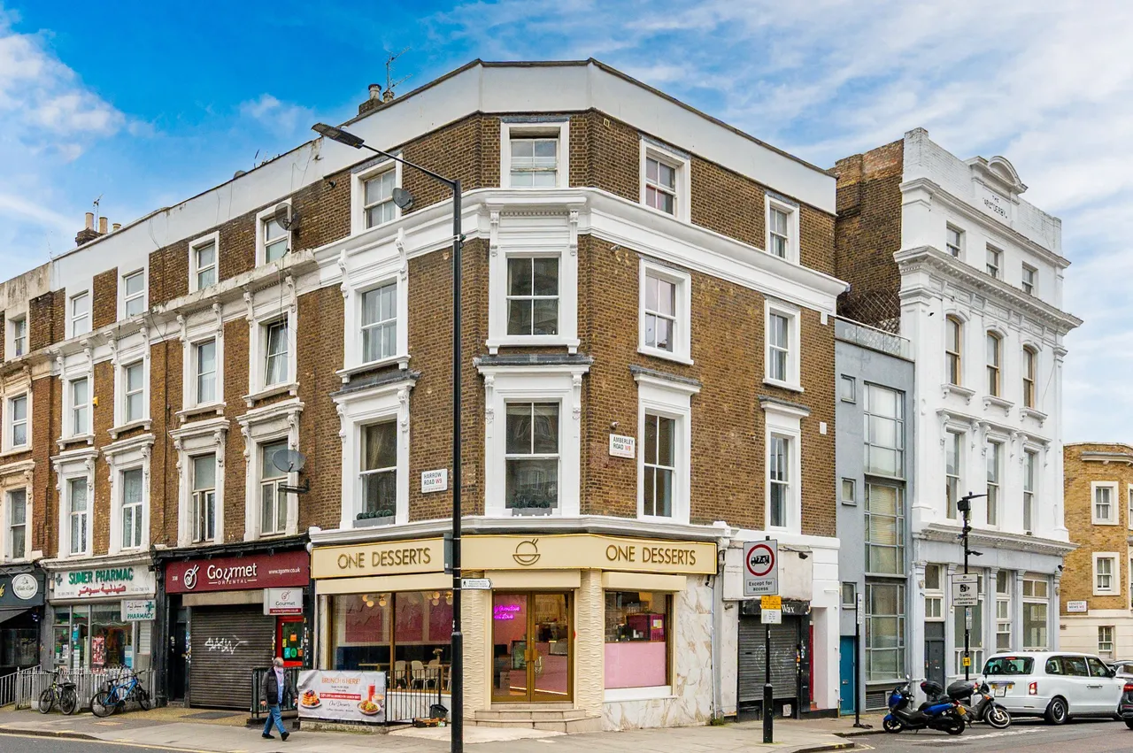 2 bed flat for sale — Flat 1, 336 Harrow Road, London