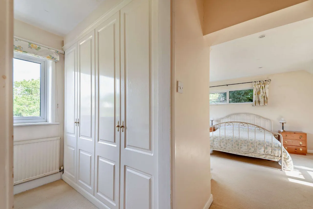 Douglas Grove, Lower Bourne, GU10, photo 14