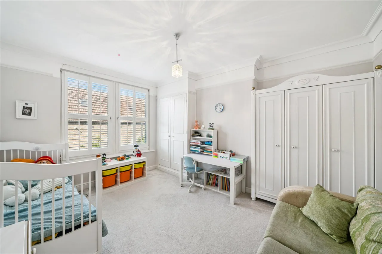 Medcroft Gardens, London, SW14, photo 11