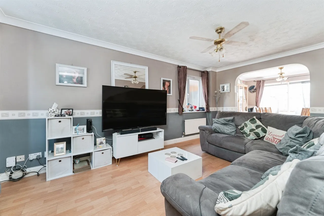 Beech Avenue, Doddington, PE15, photo 2