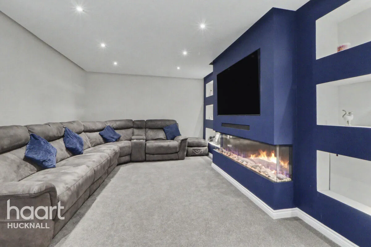Bellman Close, Nottingham, NG15, photo 5