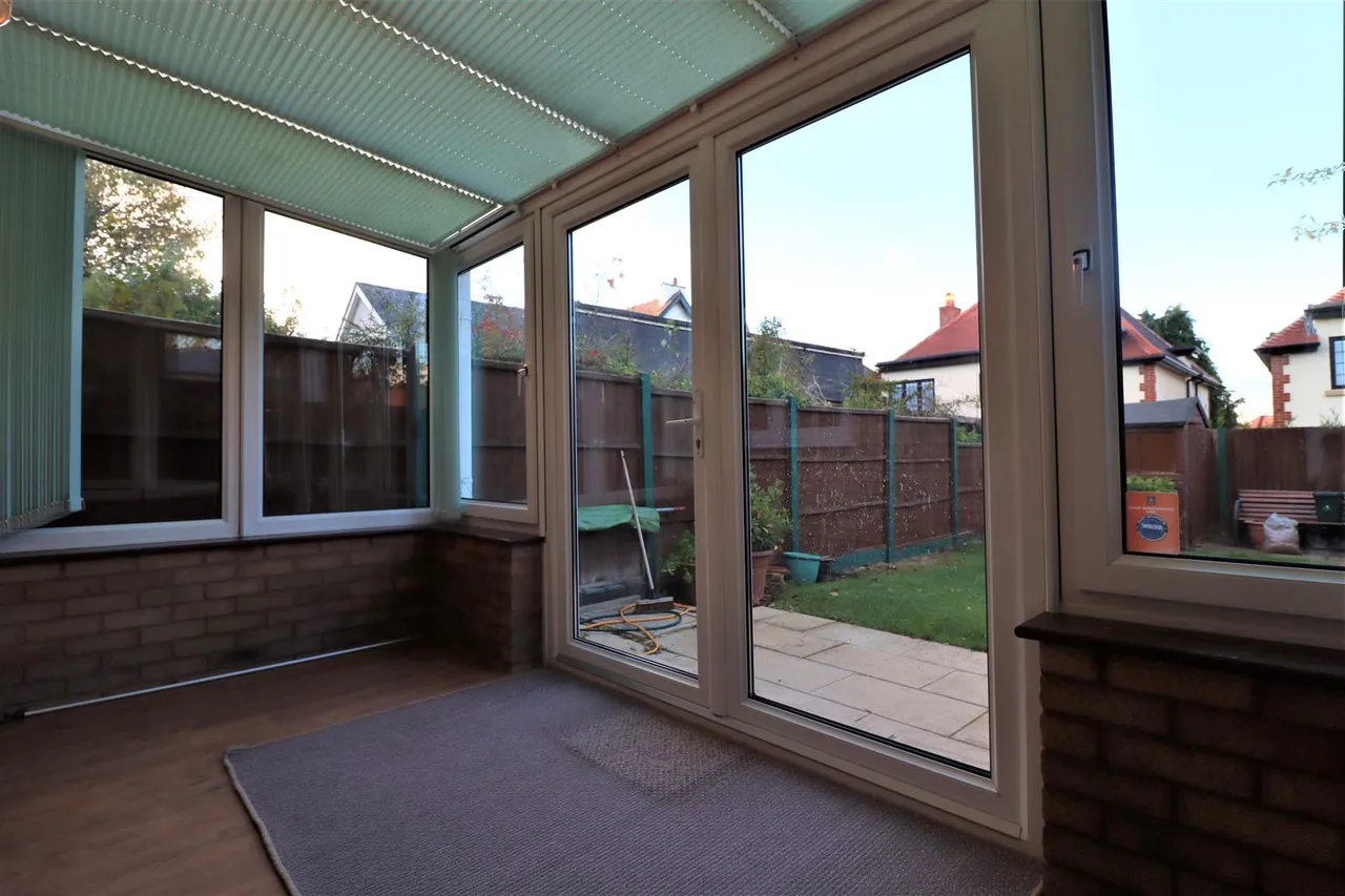 Monarchs Way, Ruislip, HA4, photo 10