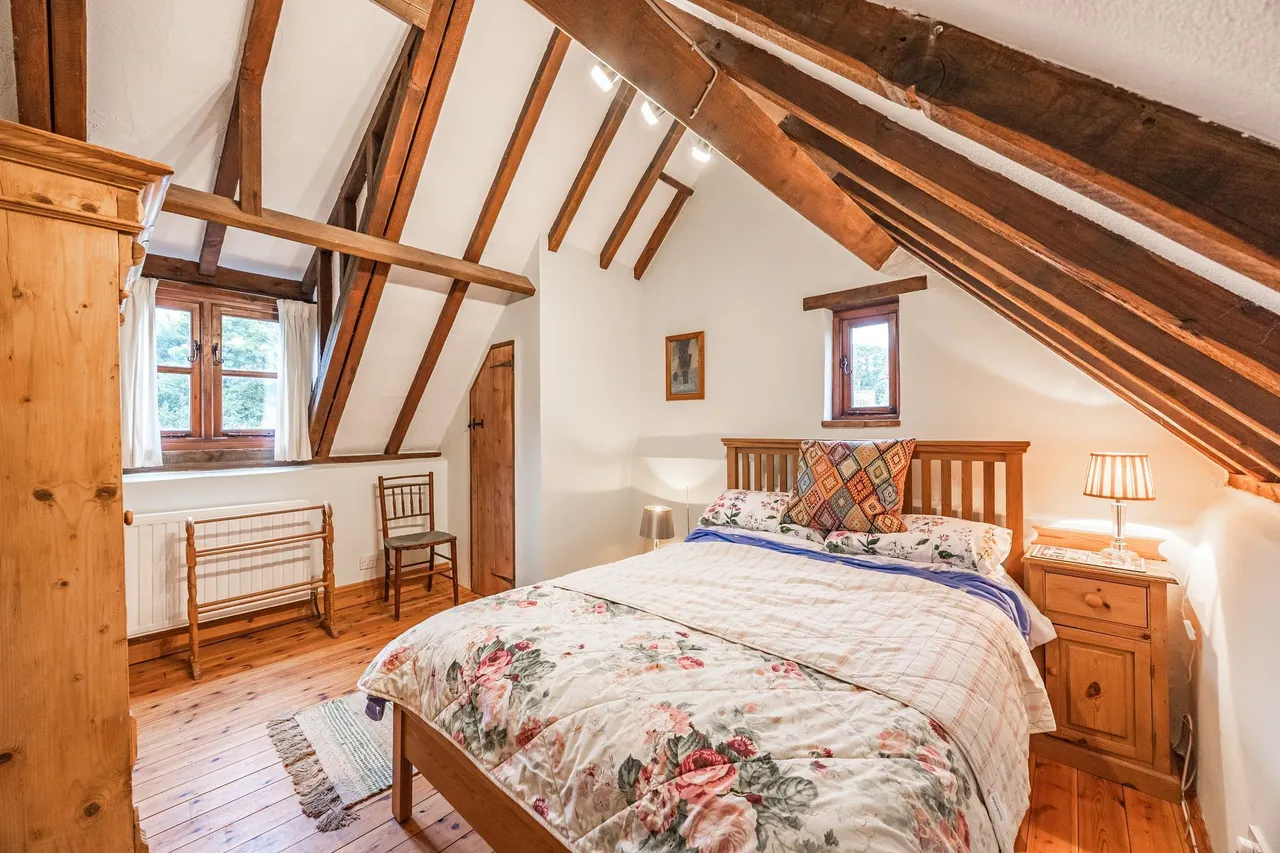 Characterful Cottage in Plumstead Green, photo 8