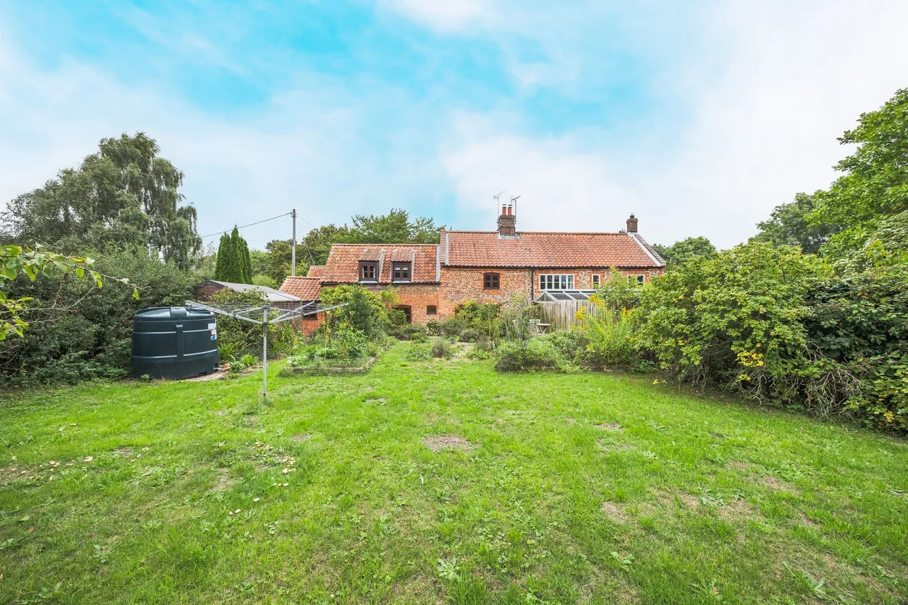 Characterful Cottage in Plumstead Green, photo 5