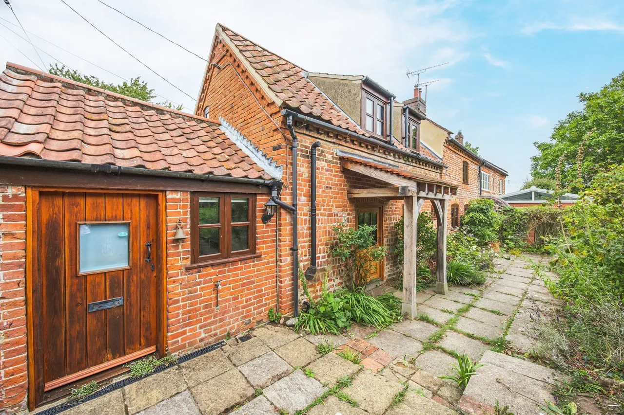 Characterful Cottage in Plumstead Green, photo 9