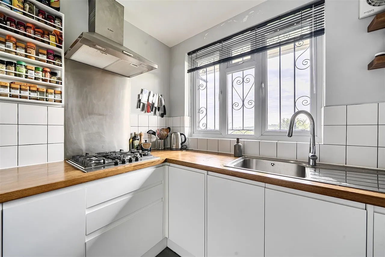 Benton's Rise, London, SE27, photo 11