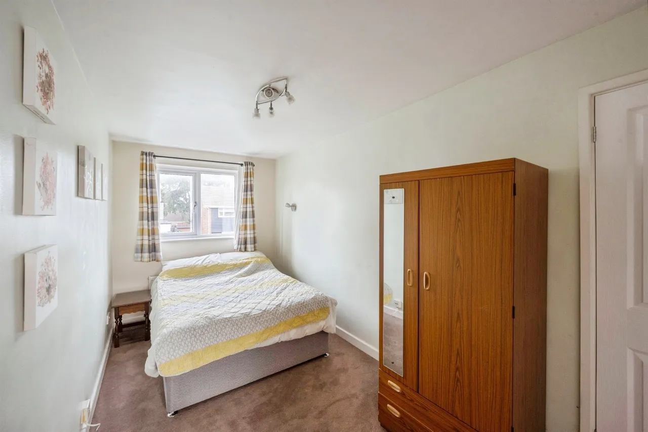 Lutterworth Drive, Adwick-Le-Street, DN6, photo 7