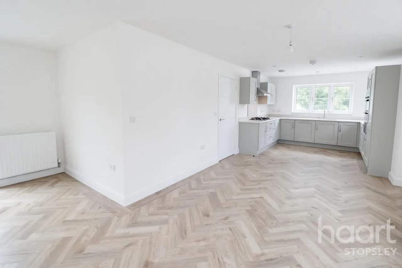 Lewin Park, Langford, SG18, photo 24
