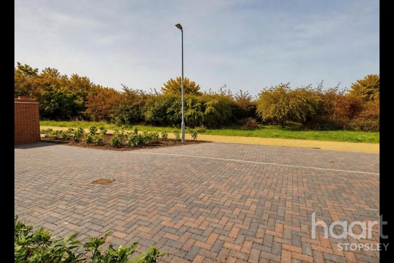 Lewin Park, Langford, SG18, photo 14