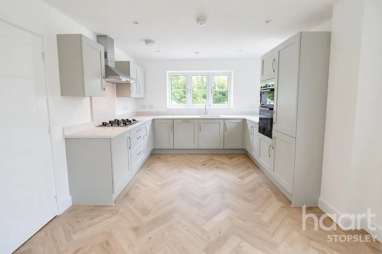 Lewin Park, Langford, SG18, photo 26