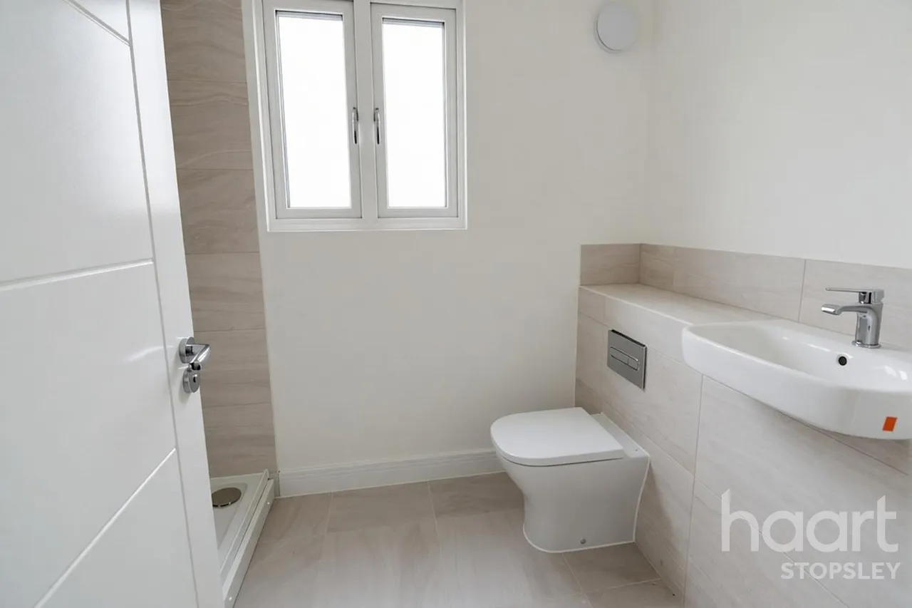 Lewin Park, Langford, SG18, photo 37