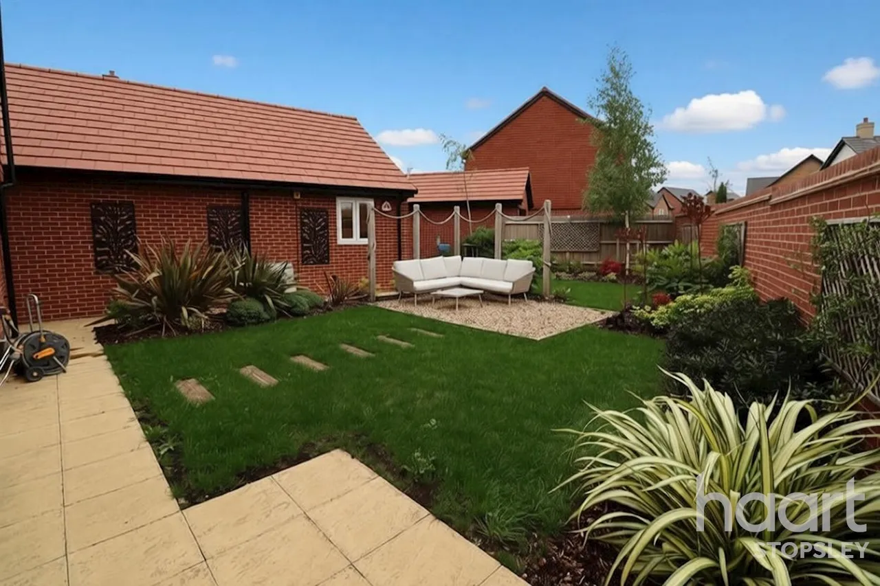 Lewin Park, Langford, SG18, photo 12