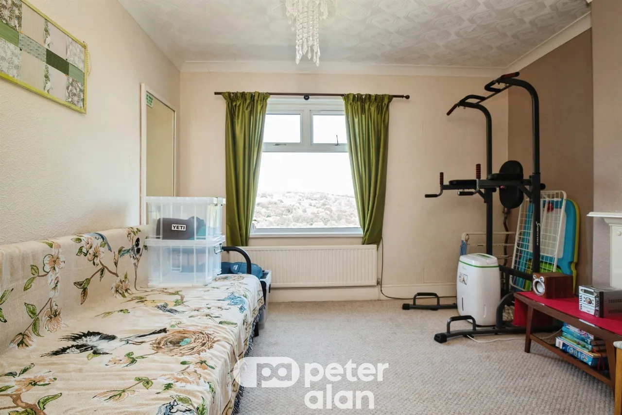 Fairfield Terrace, Pontypool, NP4, photo 11