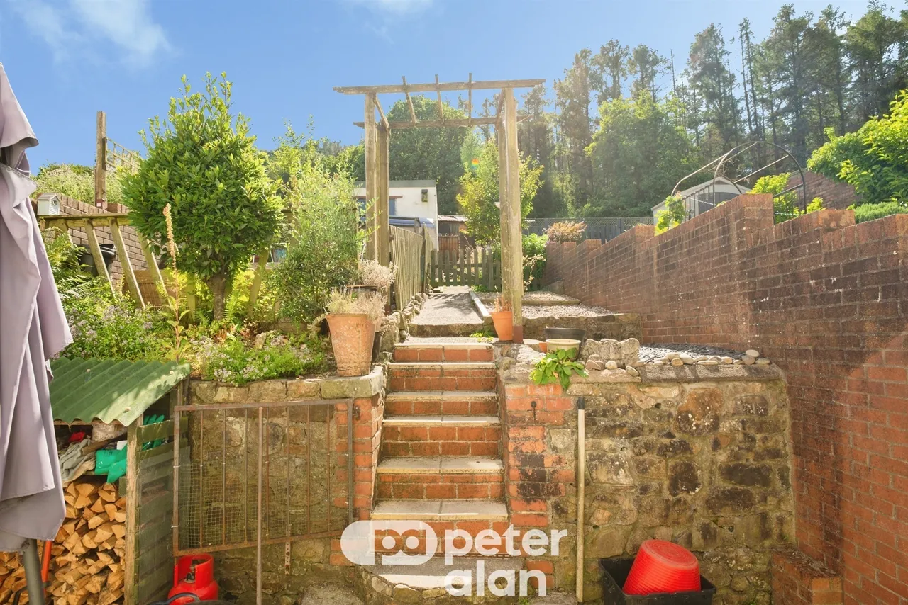 Fairfield Terrace, Pontypool, NP4, photo 16