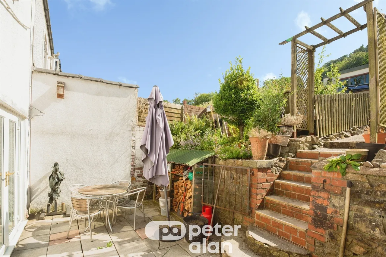 Fairfield Terrace, Pontypool, NP4, photo 17