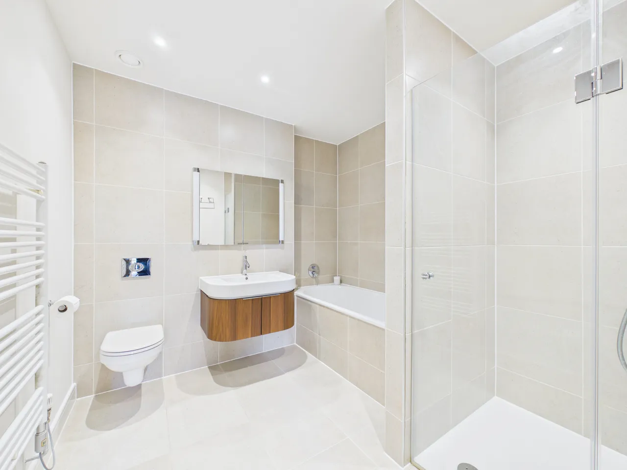 Cliveden Gages, Taplow, SL6, photo 7
