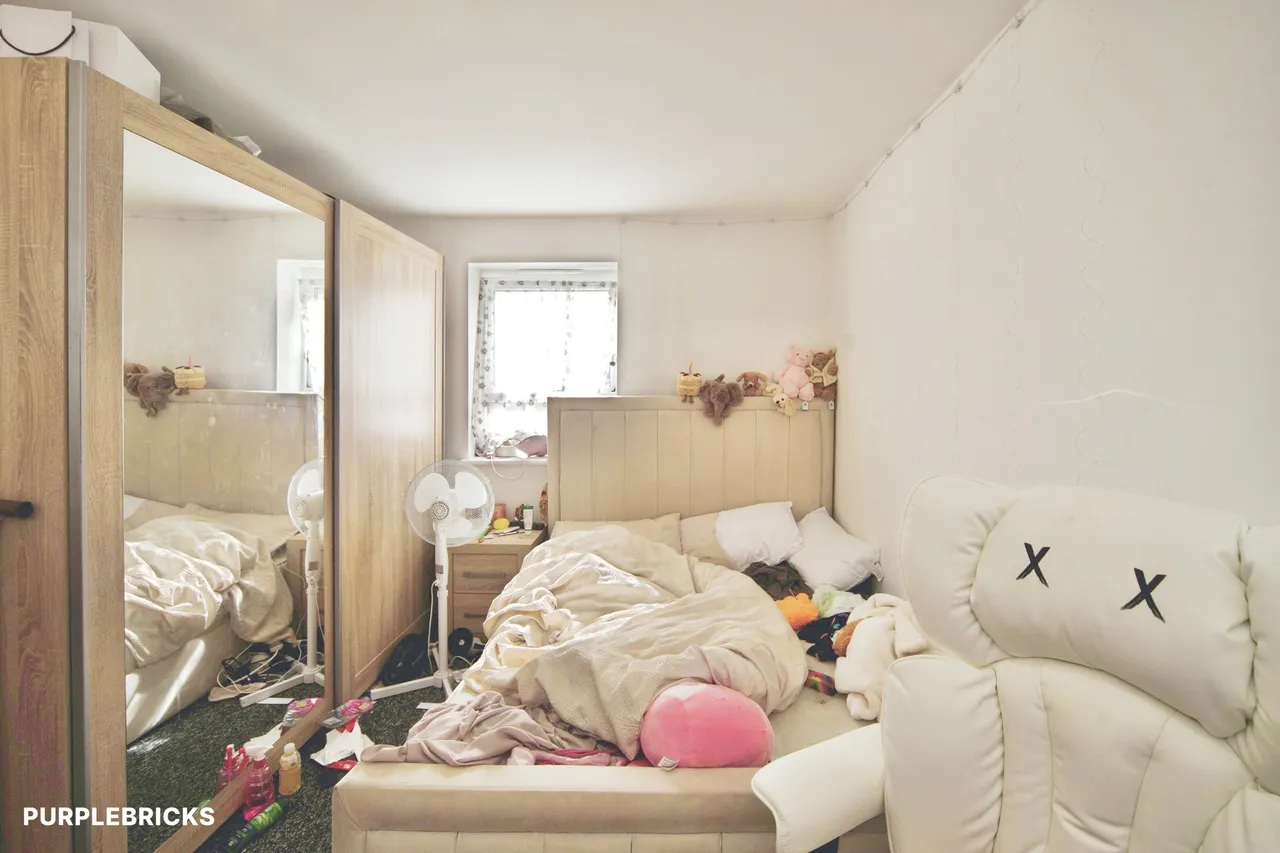 Goresbrook Road, Dagenham, RM9, photo 12
