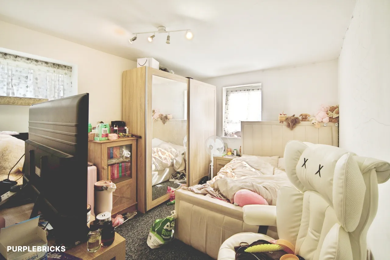 Goresbrook Road, Dagenham, RM9, photo 9