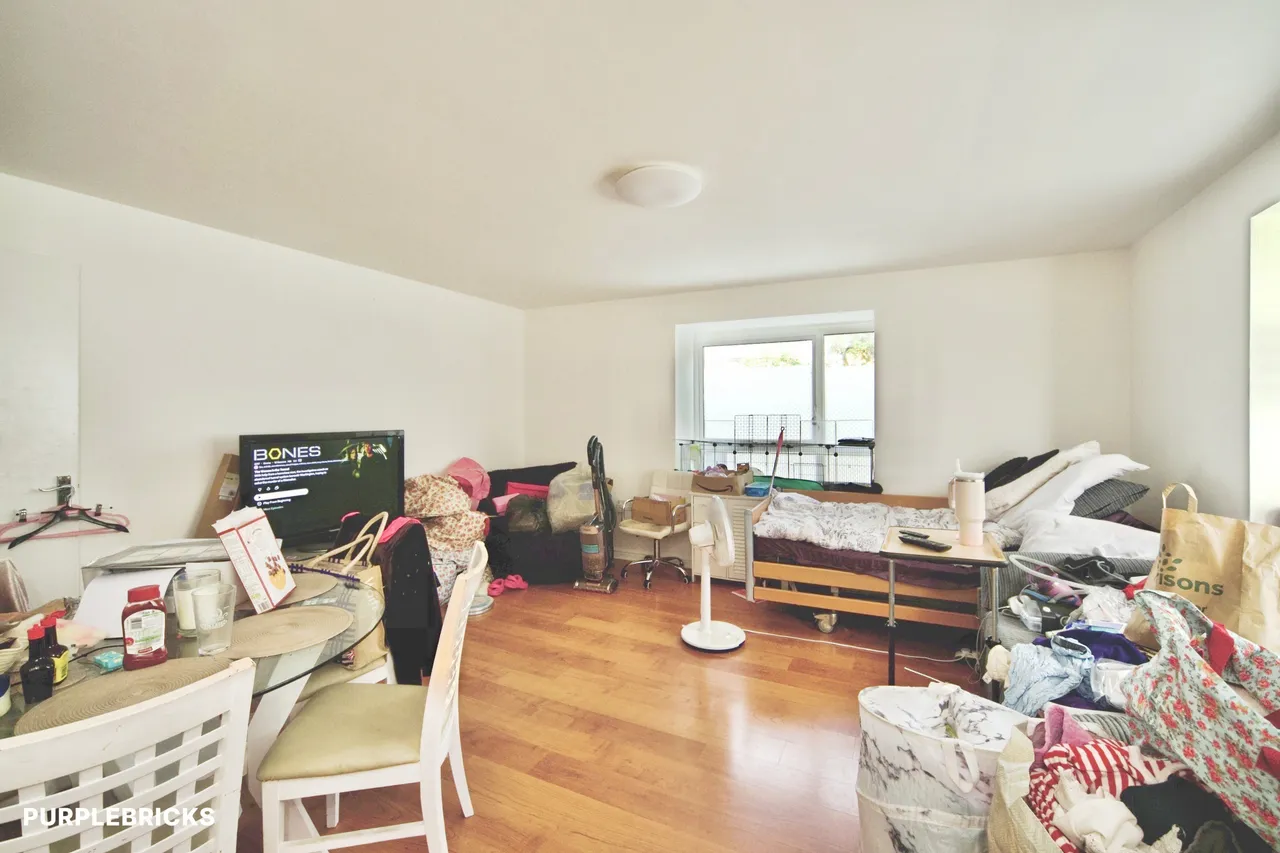 Goresbrook Road, Dagenham, RM9, photo 5