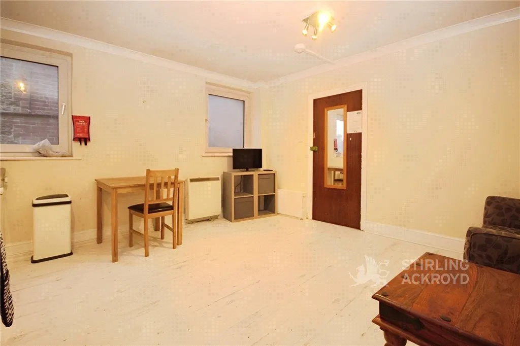 Farnham Road, Guildford, GU2, photo 4