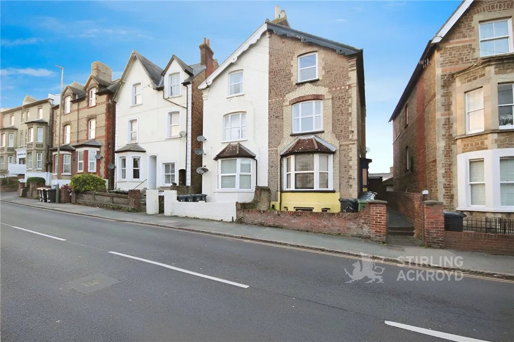 1 bed flat to rent, Farnham Road, Guildford, GU2
