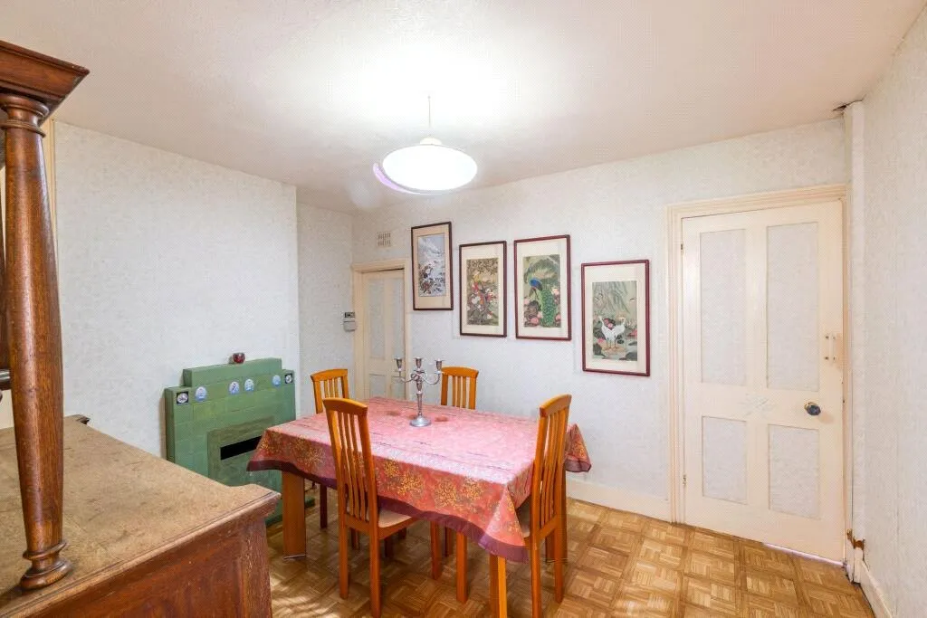 4 bed house for sale, Station Road, Lingfield, RH7