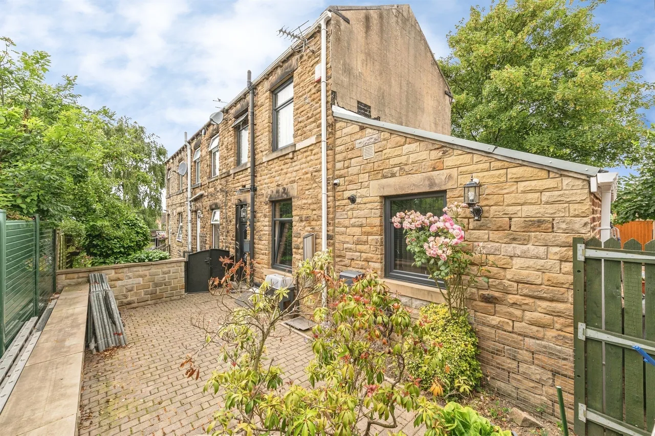 1 bed house for sale — Mayfield Place, DEWSBURY