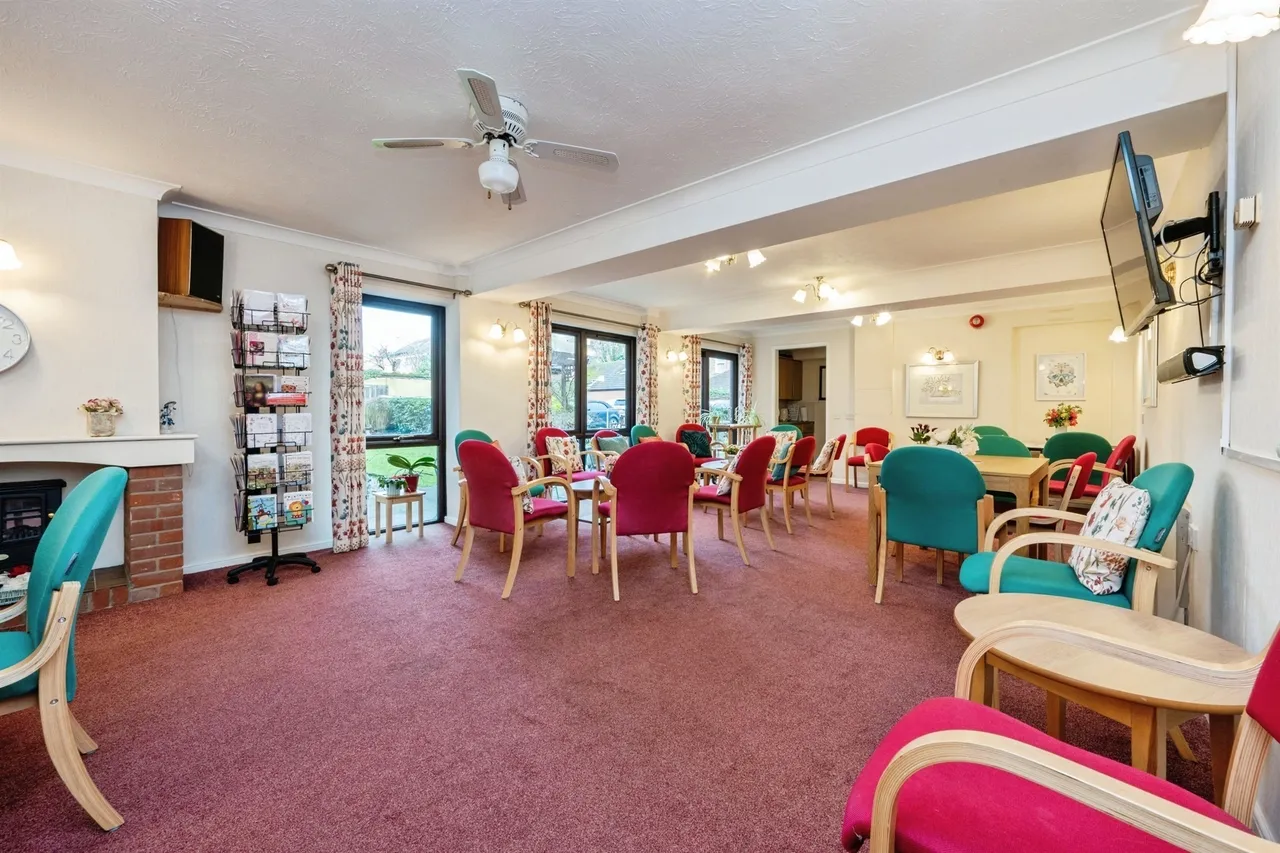 Warwick Avenue, Bedford, MK40, photo 3