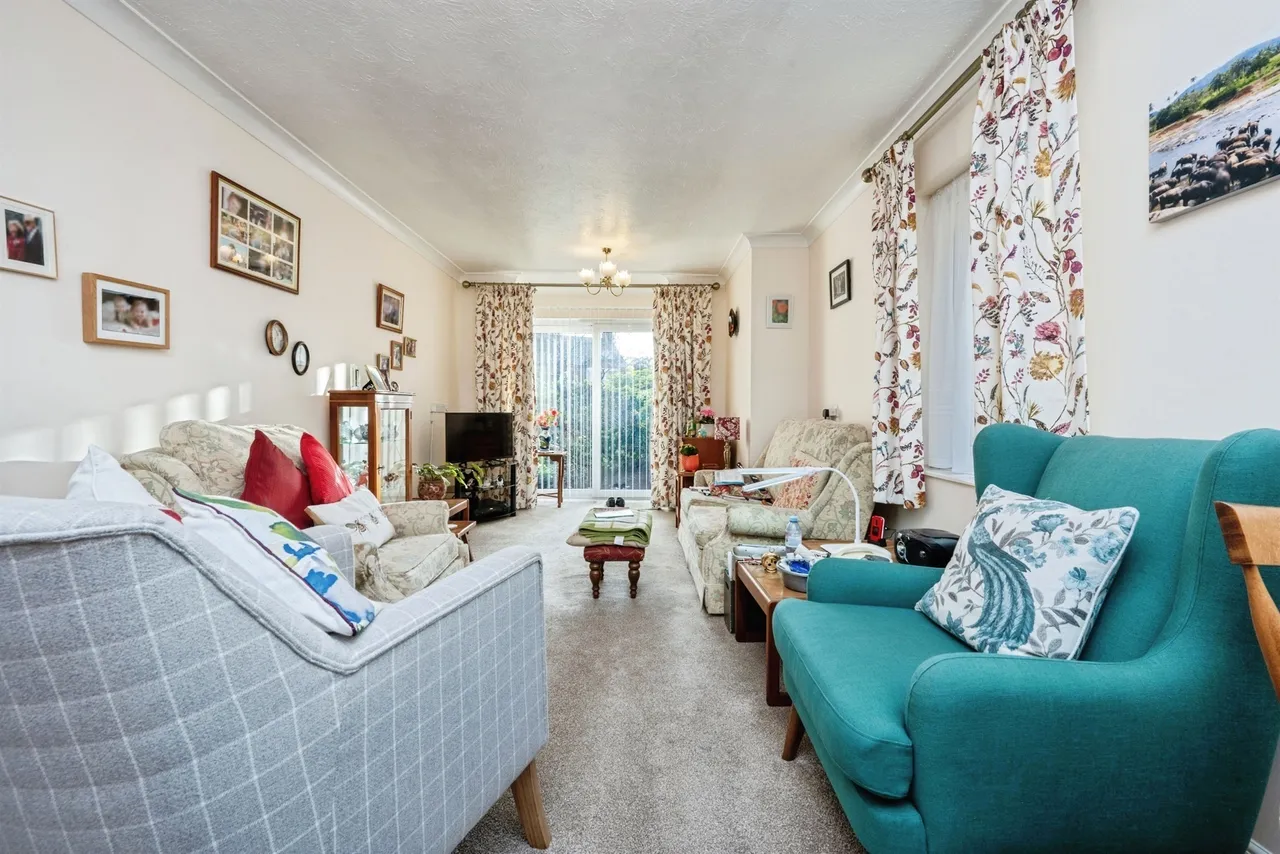 Warwick Avenue, Bedford, MK40, photo 9