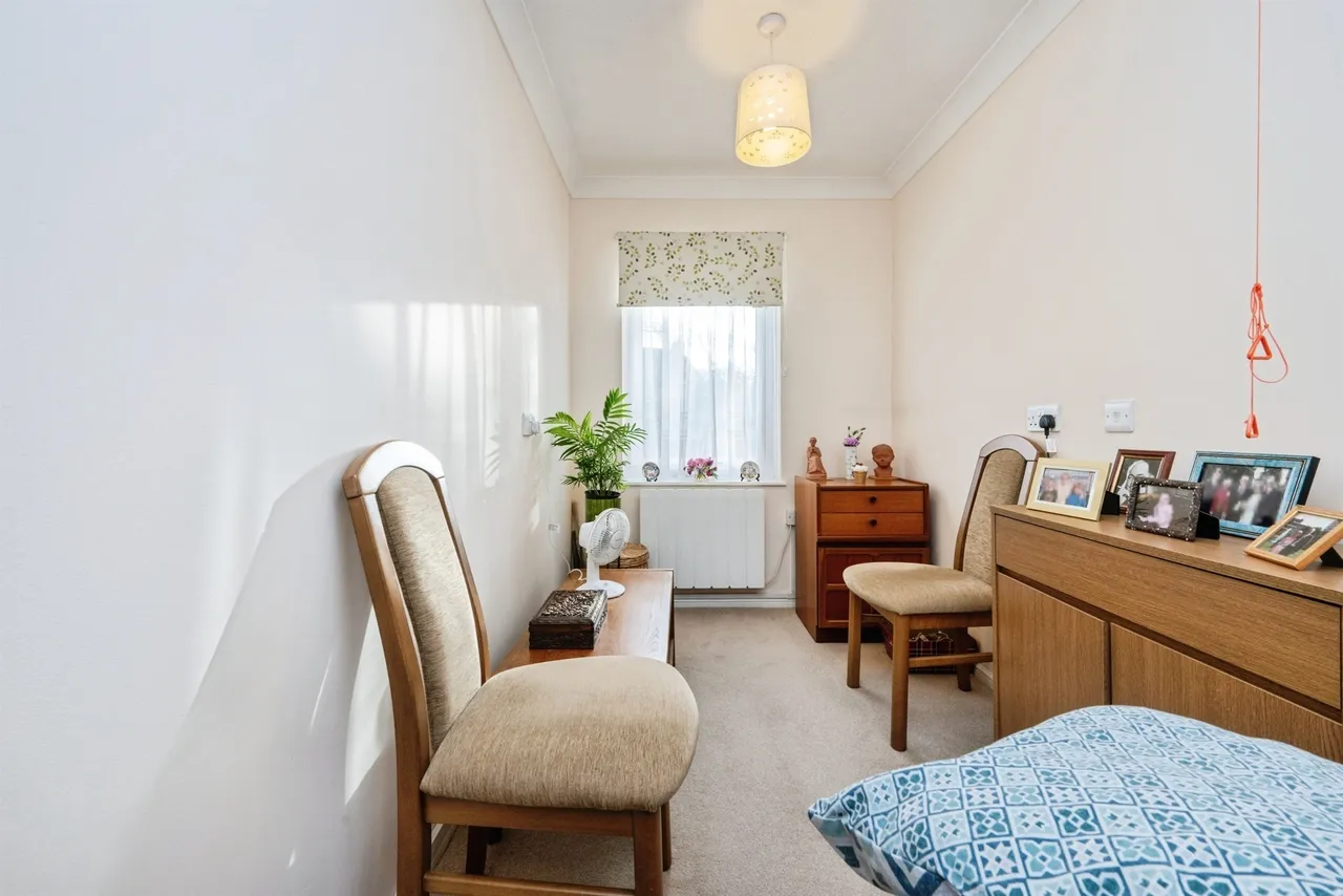 Warwick Avenue, Bedford, MK40, photo 8