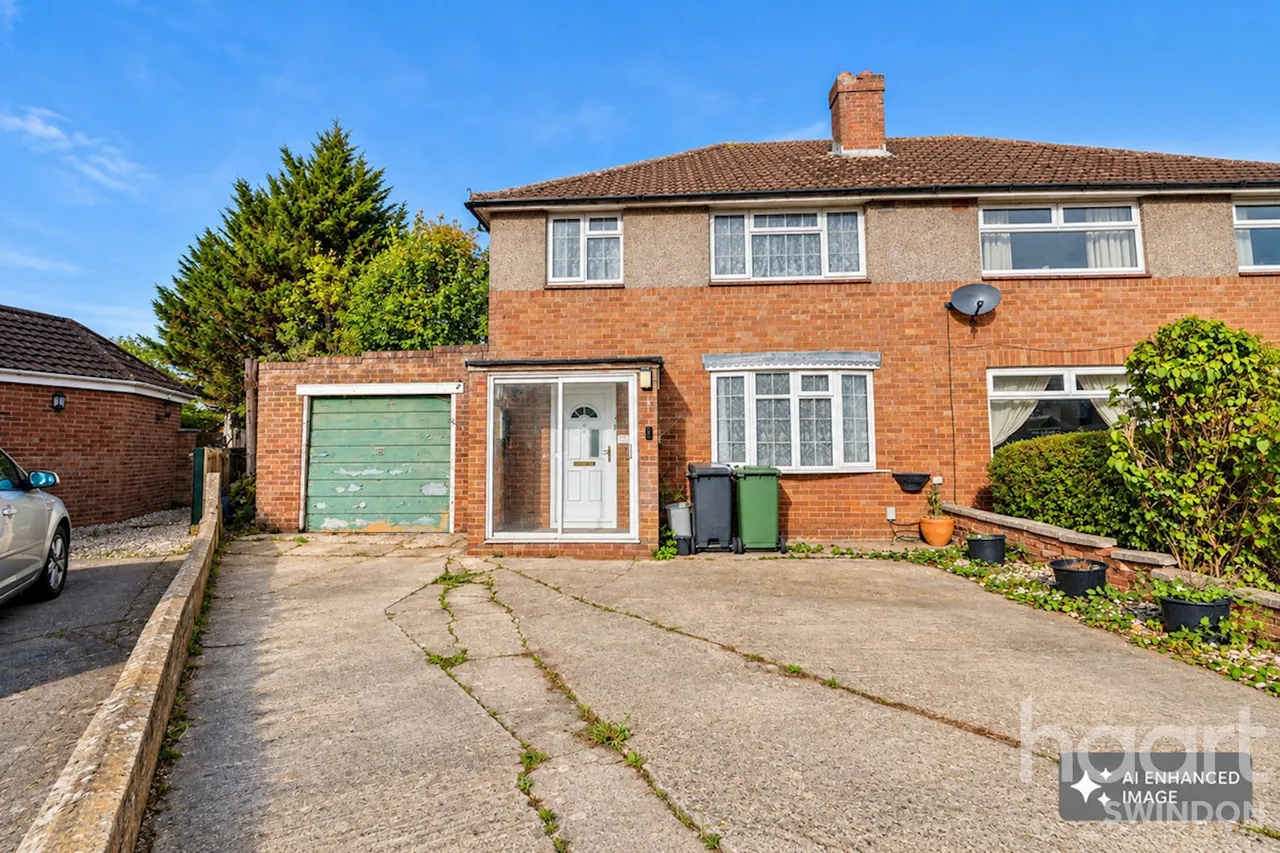 3 bed house for sale, Birdbrook Road, Swindon, SN2
